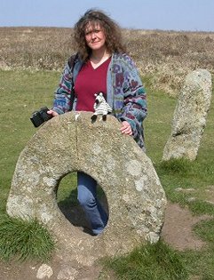 Sue and BZ at Men-an-tol