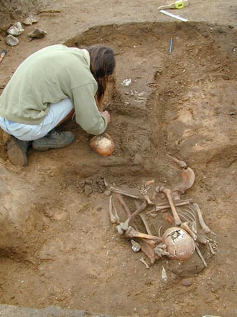 Skeletons at Flixton being excavated